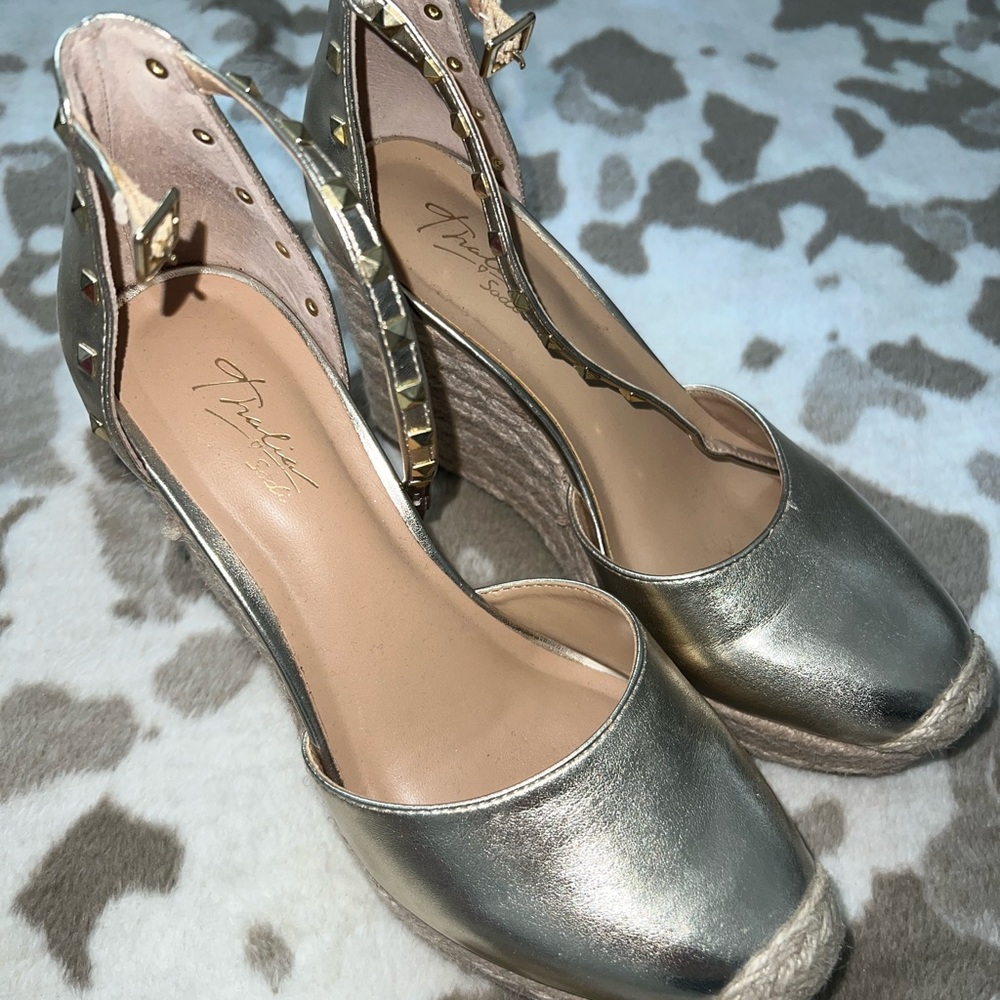Size 6 1/2 Wedges